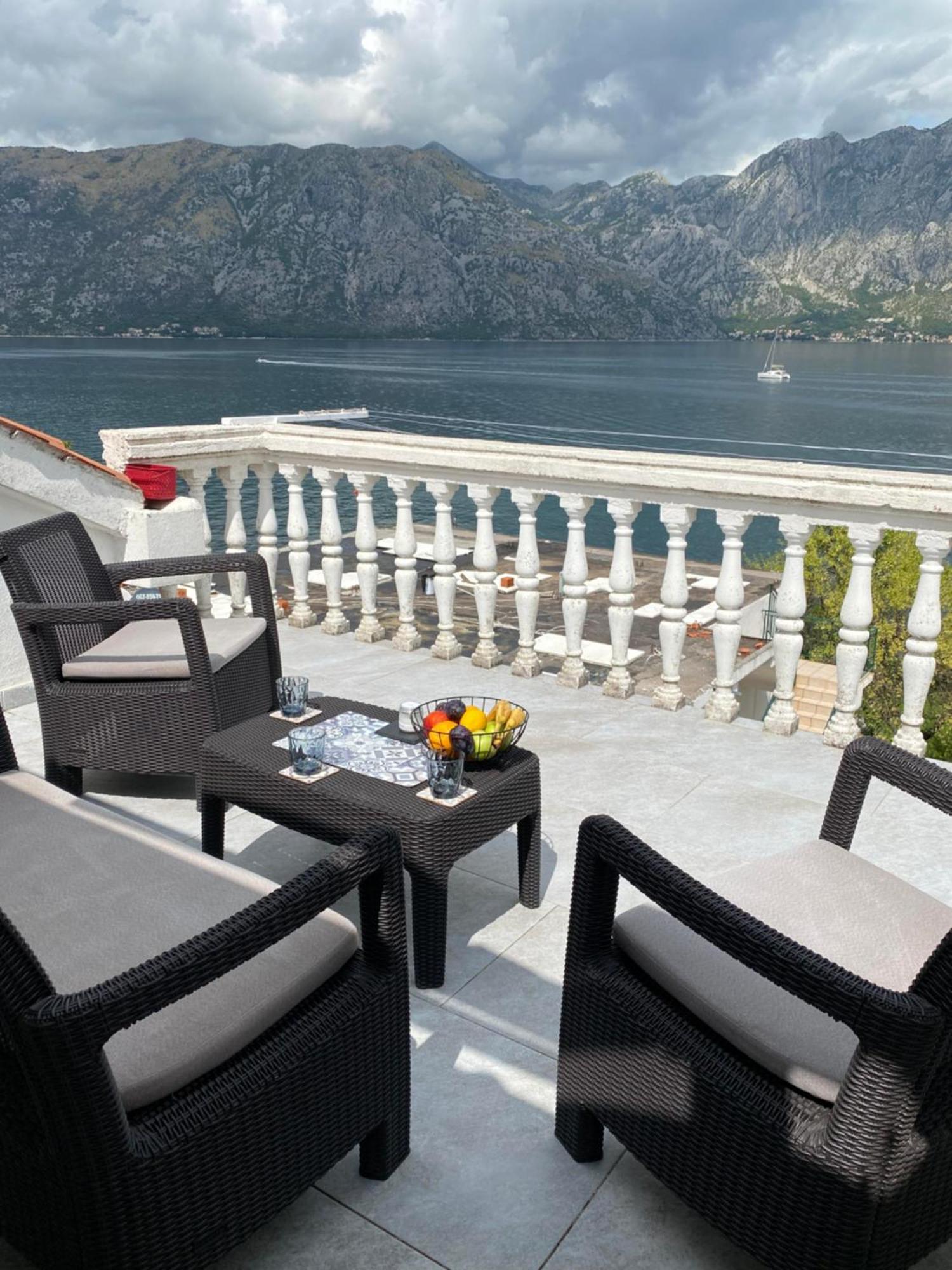 Lux Boka Sea View Apartment Kotor Zewnętrze zdjęcie