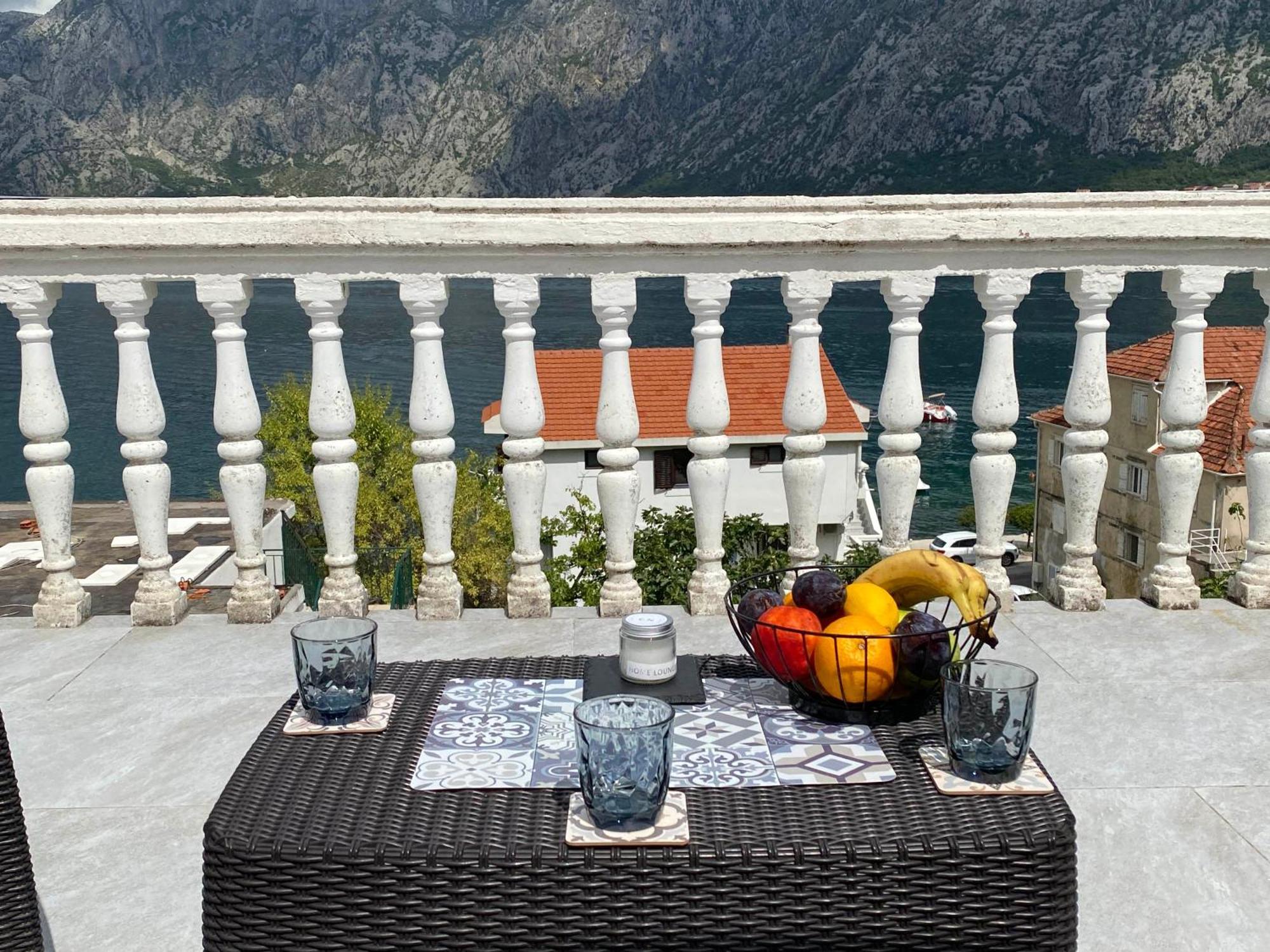 Lux Boka Sea View Apartment Kotor Zewnętrze zdjęcie